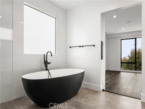 1147  Miramar St  , Laguna Beach, CA