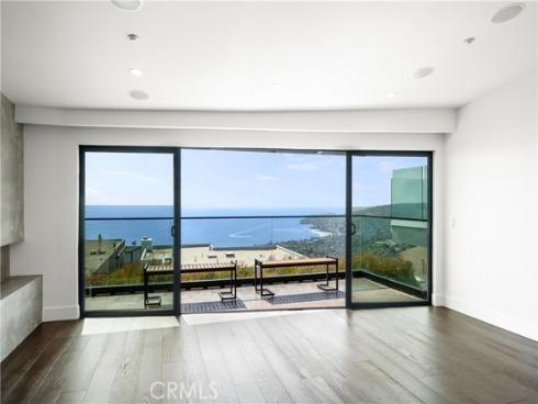1147  Miramar St  , Laguna Beach, CA