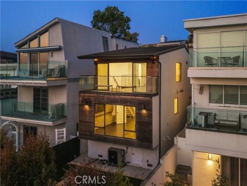 1147  Miramar St  , Laguna Beach, CA