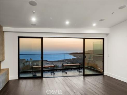 1147  Miramar St  , Laguna Beach, CA
