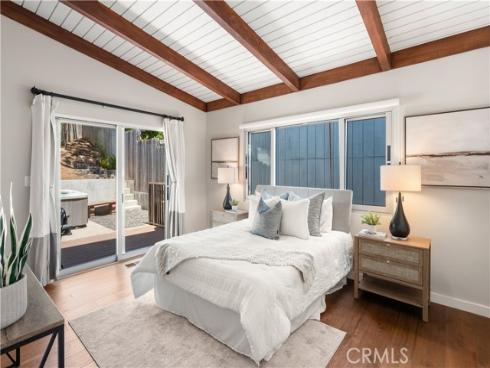 2810  Alexander  , Laguna Beach, CA