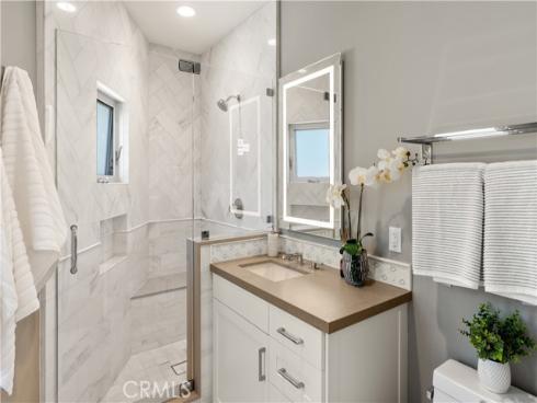 2810  Alexander  , Laguna Beach, CA
