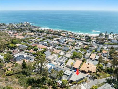 2810  Alexander  , Laguna Beach, CA