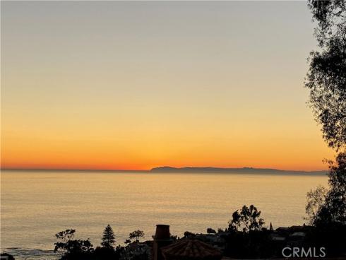 2810  Alexander  , Laguna Beach, CA