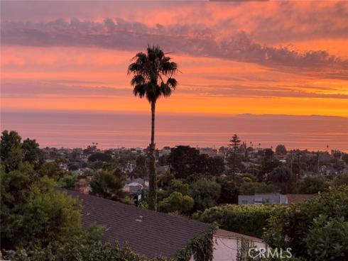 933  Coast View Drive  , Laguna Beach, CA