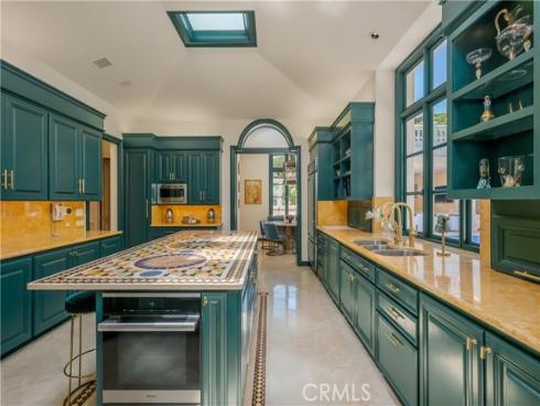 145 Irvine Cove Court, Laguna Beach, CA