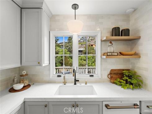 916 Bluebird Canyon Drive, Laguna Beach, CA