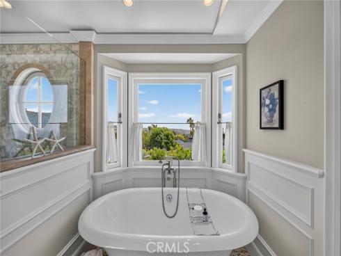 1 Vista Del Sol , Laguna Beach, CA
