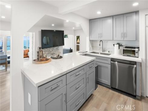 32082 Coast Hwy , Laguna Beach, CA