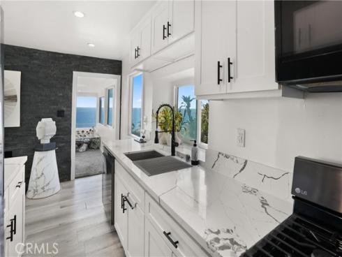 32082 Coast Hwy , Laguna Beach, CA