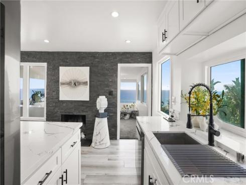 32082 Coast Hwy , Laguna Beach, CA