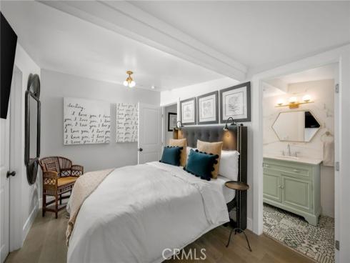 469 Oak , Laguna Beach, CA