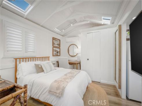 469 Oak , Laguna Beach, CA