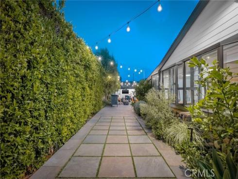 469  Oak  , Laguna Beach, CA