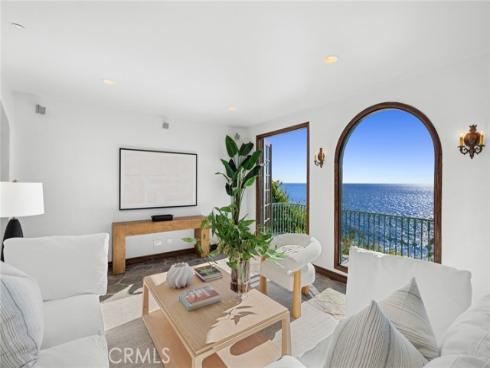 31971 Coast Highway, Laguna Beach, CA