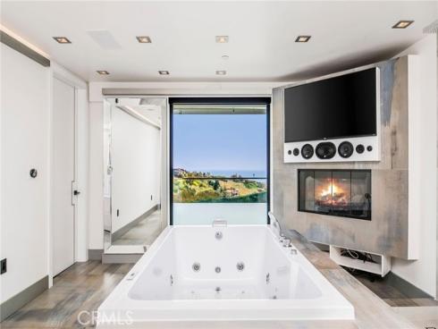2135 Hillview Drive, Laguna Beach, CA