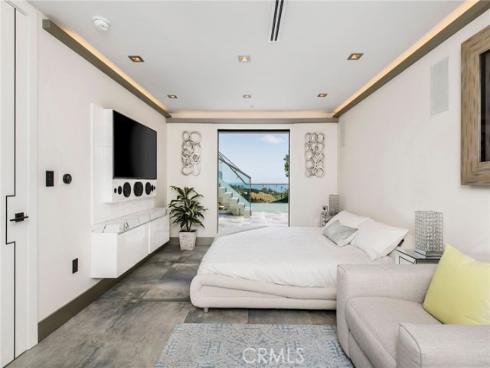 2135 Hillview Drive, Laguna Beach, CA