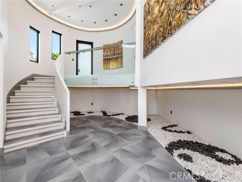 2135 Hillview Drive, Laguna Beach, CA