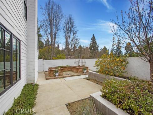 25181 Mustang Drive, Laguna Hills, CA