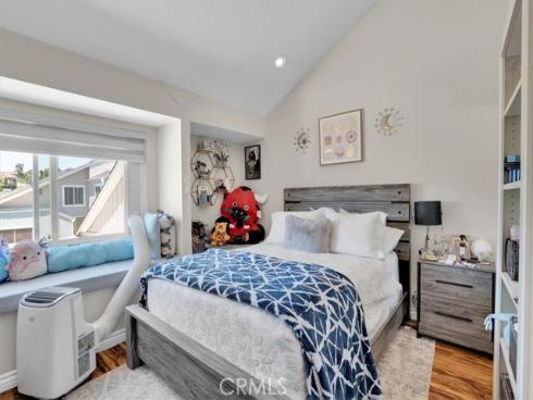 12  Sparrow Hill   Lane, Laguna Hills, CA