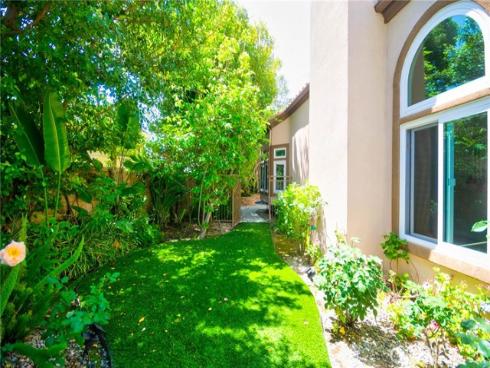 26821 Moore Oaks Road, Laguna Hills, CA