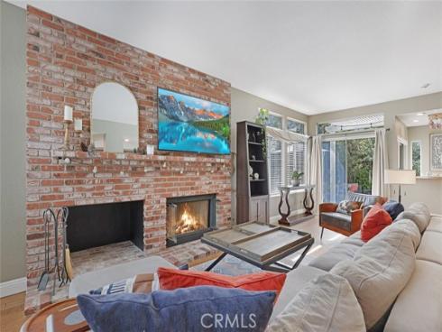 25652  Nottingham  , Laguna Hills, CA