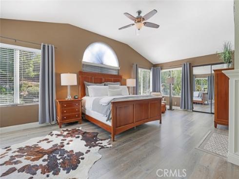 25652  Nottingham  , Laguna Hills, CA