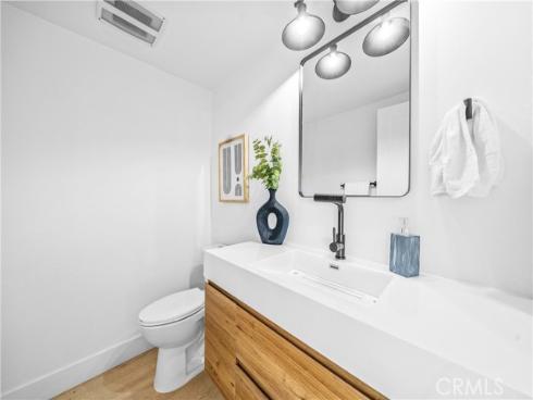 22321  Caminito Mescalero  226 , Laguna Hills, CA