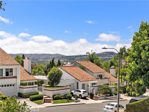 25962  Ernestine   Court, Laguna Hills, CA