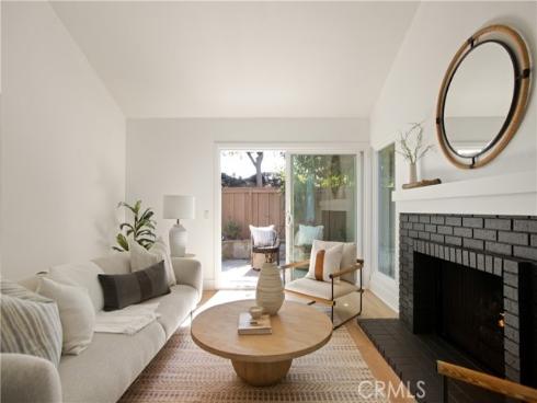 39  Carriage Hill   Lane, Laguna Hills, CA