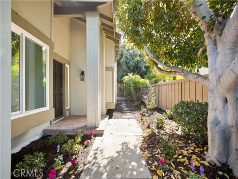 39  Carriage Hill   Lane, Laguna Hills, CA