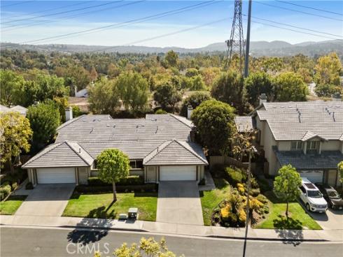 39  Carriage Hill   Lane, Laguna Hills, CA