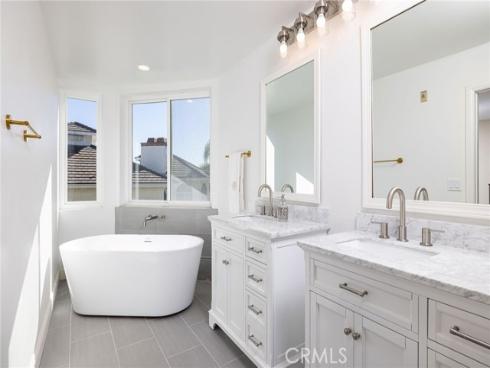 25901  Nellie Gail  , Laguna Hills, CA