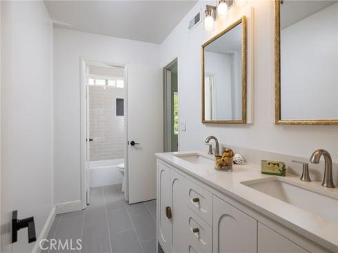 25901  Nellie Gail  , Laguna Hills, CA