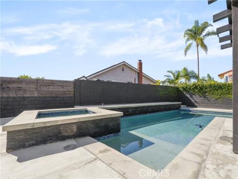 24952  Hendon  , Laguna Hills, CA