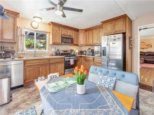 24955 Wells Fargo Drive, Laguna Hills, CA