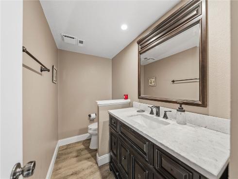 5 Robin Hill Ln , Laguna Hills, CA