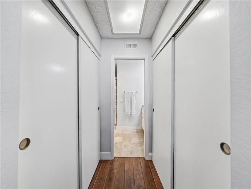 5 Robin Hill Ln , Laguna Hills, CA