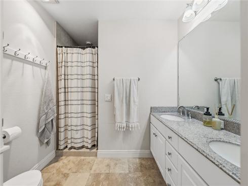 5 Robin Hill Ln , Laguna Hills, CA