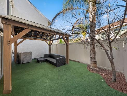 5 Robin Hill Ln , Laguna Hills, CA