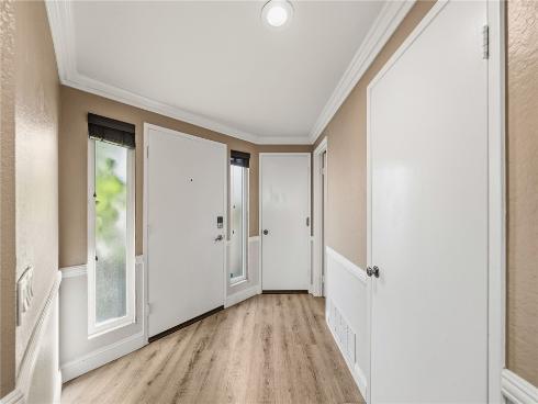 5 Robin Hill Ln , Laguna Hills, CA