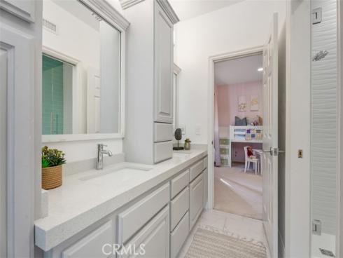 25582 Rapid Falls , Laguna Hills, CA