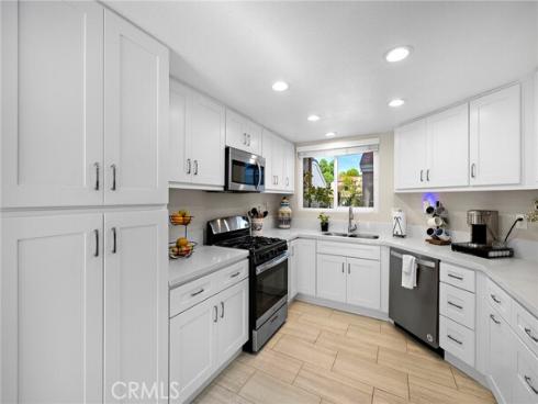 12  Sparrow Hill Lane  , Laguna Hills, CA