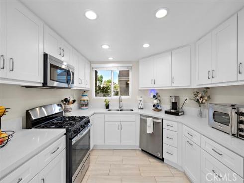 12  Sparrow Hill Lane  , Laguna Hills, CA