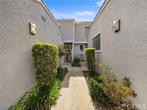 12  Sparrow Hill Lane  , Laguna Hills, CA