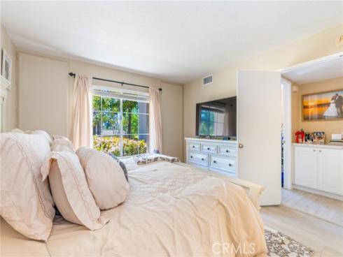 24352  Berrendo  4 , Laguna Hills, CA