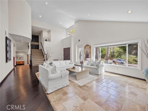 25171  Stageline   Drive, Laguna Hills, CA