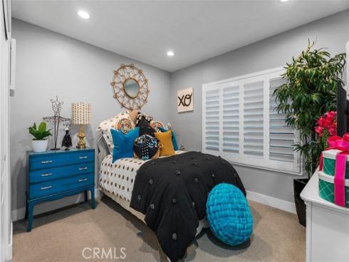 25881 Cedarbluff , Laguna Hills, CA