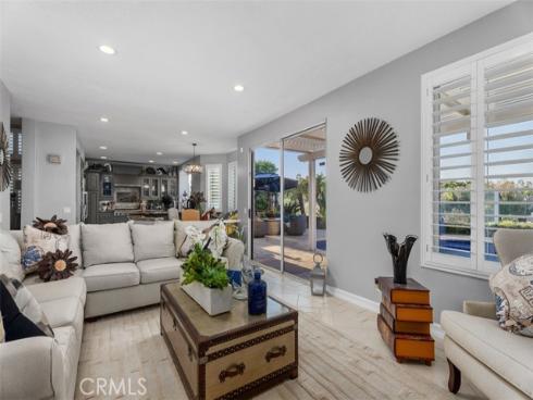 25881 Cedarbluff , Laguna Hills, CA