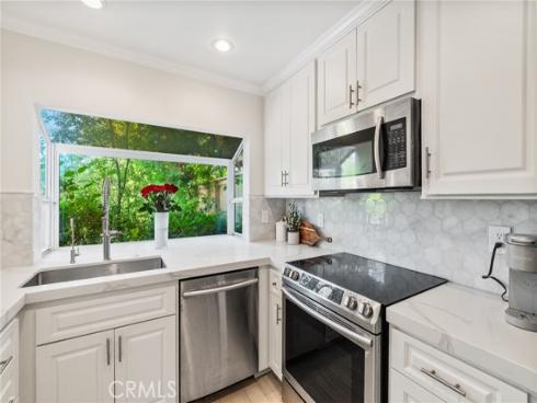 8 Clover Hill Lane 120 , Laguna Hills, CA
